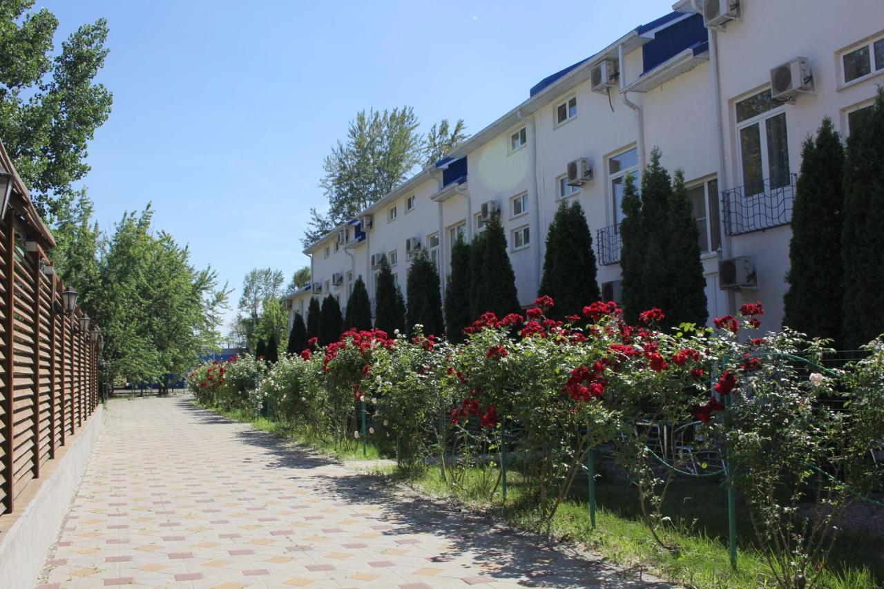 Golubaya Volna Hotel Rostov-on-Don Exterior photo